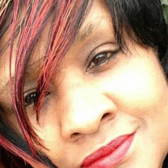 Meet your Posher, Kim - Picture 1 of 1